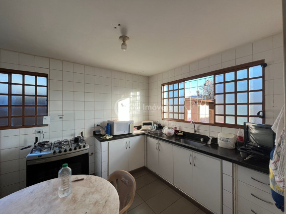 Imagem Casa com 3 Quartos à Venda, 300 m² em Vila Morumbi - Campo Grande Imagem Casa com 3 Quartos à Venda, 300 m² em Vila Morumbi - Campo Grande