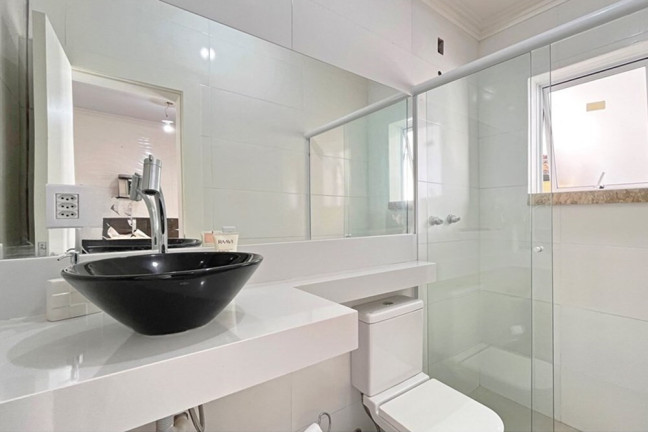 Imagem Casa com 2 Quartos à Venda, 170 m² em Hípica - Porto Alegre Imagem Casa com 2 Quartos à Venda, 170 m² em Hípica - Porto Alegre