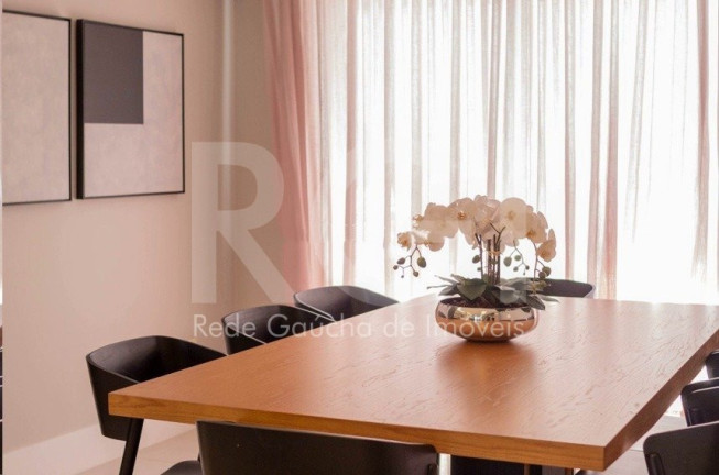 Imagem Casa com 3 Quartos à Venda, 240 m² em Jardim Itu - Porto Alegre Imagem Casa com 3 Quartos à Venda, 240 m² em Jardim Itu - Porto Alegre