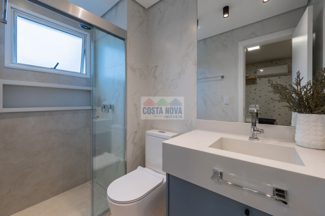 Imagem Apartamento com 4 Quartos à Venda, 234 m²