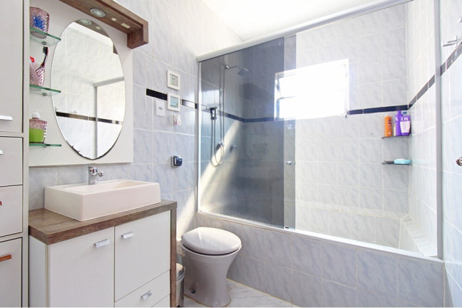 Imagem Casa com 2 Quartos à Venda, 101 m² em Vila Nova - Porto Alegre Imagem Casa com 2 Quartos à Venda, 101 m² em Vila Nova - Porto Alegre