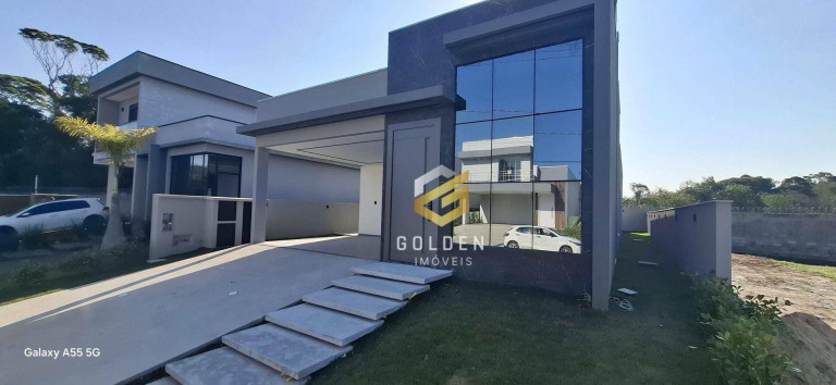 Casa com 3 Quartos à Venda, 180 m² em Santa Regina - Camboriú