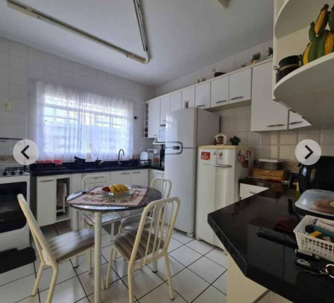 Imagem Casa com 3 Quartos à Venda, 250 m² em Bragança Paulista Imagem Casa com 3 Quartos à Venda, 250 m² em Bragança Paulista