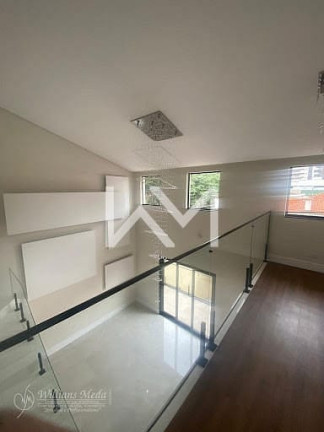 Imagem Sobrado com 3 Quartos à Venda, 335 m² em Vila Rosalia - Guarulhos Imagem Sobrado com 3 Quartos à Venda, 335 m² em Vila Rosalia - Guarulhos