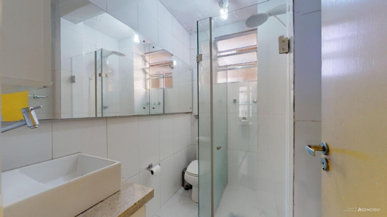 Imagem Imóvel com 1 Quarto à Venda, 21 m² em Centro Histórico - Porto Alegre Imagem Imóvel com 1 Quarto à Venda, 21 m² em Centro Histórico - Porto Alegre