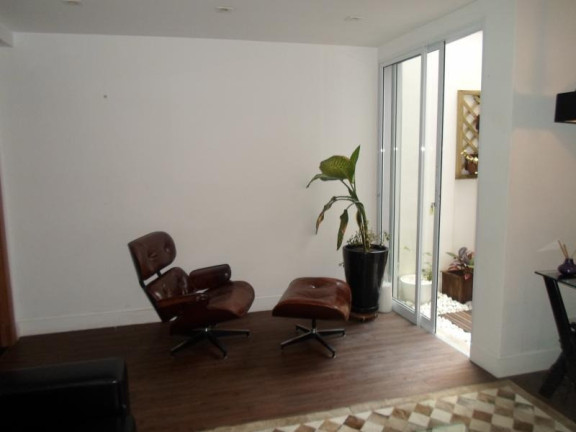 Imagem Casa com 5 Quartos à Venda, 240 m² em Brooklin Paulista - São Paulo Imagem Casa com 5 Quartos à Venda, 240 m² em Brooklin Paulista - São Paulo