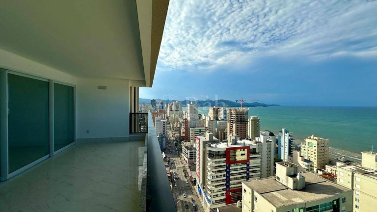 Apartamento com 4 Quartos à Venda, 180 m² em Meia Praia - Itapema