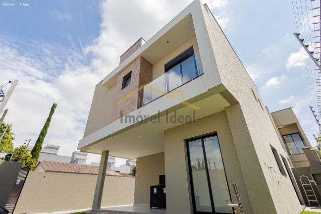Imagem Casa com 3 Quartos à Venda, 131 m² em Hauer - Curitiba Imagem Casa com 3 Quartos à Venda, 131 m² em Hauer - Curitiba
