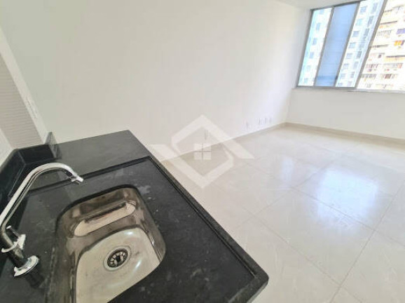 Imagem Apartamento com 1 Quarto à Venda, 35 m² em Copacabana - Rio De Janeiro Imagem Apartamento com 1 Quarto à Venda, 35 m² em Copacabana - Rio De Janeiro