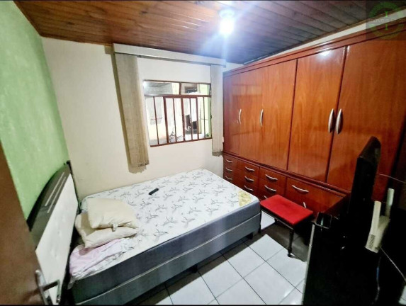 Imagem Casa com 4 Quartos à Venda, 248 m² em Contorno - Ponta Grossa Imagem Casa com 4 Quartos à Venda, 248 m² em Contorno - Ponta Grossa