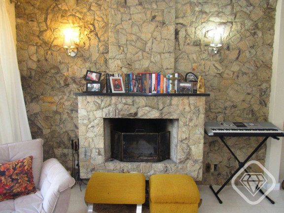 Imagem Casa com 4 Quartos à Venda, 363 m² em Tristeza - Porto Alegre Imagem Casa com 4 Quartos à Venda, 363 m² em Tristeza - Porto Alegre