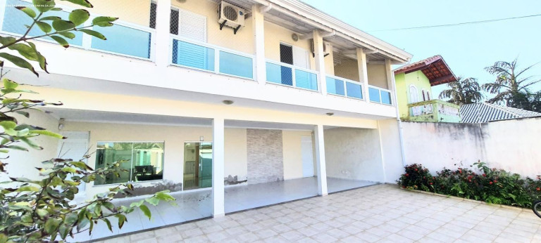 Imagem Casa com 4 Quartos à Venda, 295 m² em Cidade Nova Peruíbe - Peruíbe