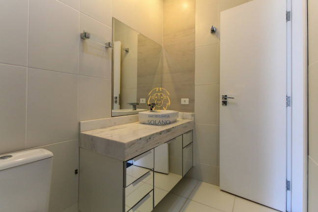 Imagem Casa de Condomínio com 3 Quartos à Venda, 360 m² em Bacacheri - Curitiba