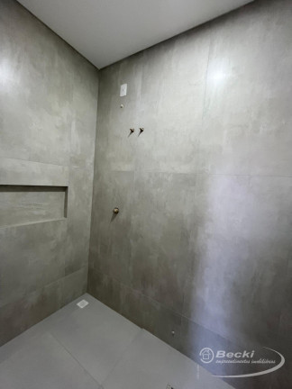 Imagem Casa com 3 Quartos à Venda, 160 m² em Atiradores - Joinville