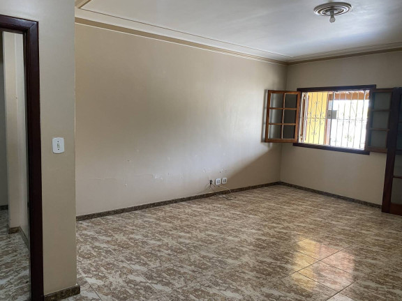 Casa com 4 Quartos à Venda, 678 m² em Parque Hotel - Araruama