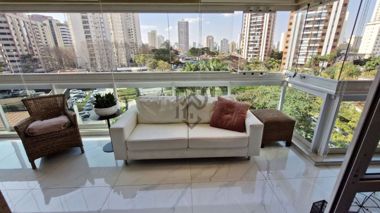 Imagem Apartamento com 3 Quartos à Venda, 240 m² em Brooklin - São Paulo