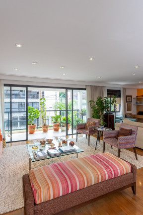 Imagem Apartamento com 3 Quartos à Venda, 161 m² em Vila Nova Conceição - São Paulo