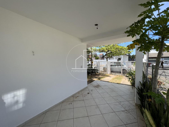 Imagem Casa com 3 Quartos à Venda, 230 m² em São João Do Rio Vermelho - Florianópolis Imagem Casa com 3 Quartos à Venda, 230 m² em São João Do Rio Vermelho - Florianópolis