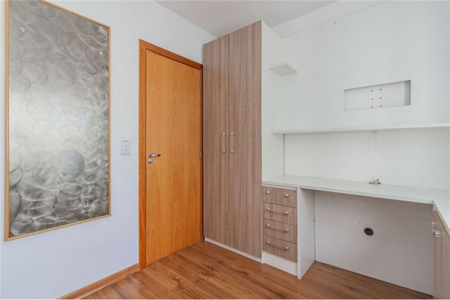 Imagem Apartamento com 3 Quartos à Venda, 90 m² em Azenha - Porto Alegre Imagem Apartamento com 3 Quartos à Venda, 90 m² em Azenha - Porto Alegre