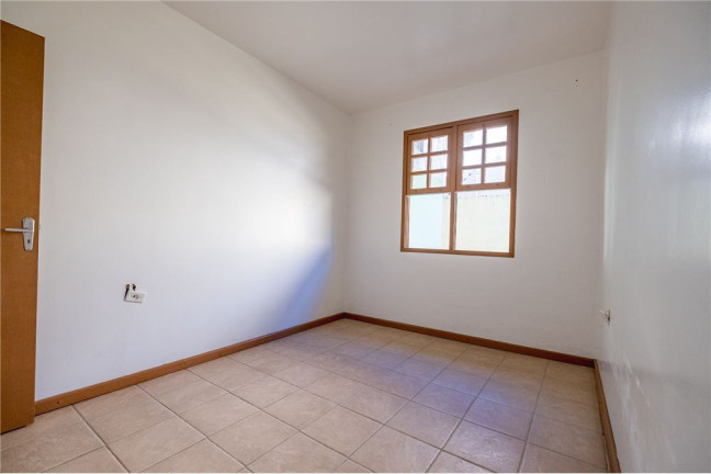 Imagem Casa com 6 Quartos à Venda, em Córrego Grande - Florianópolis Imagem Casa com 6 Quartos à Venda, em Córrego Grande - Florianópolis