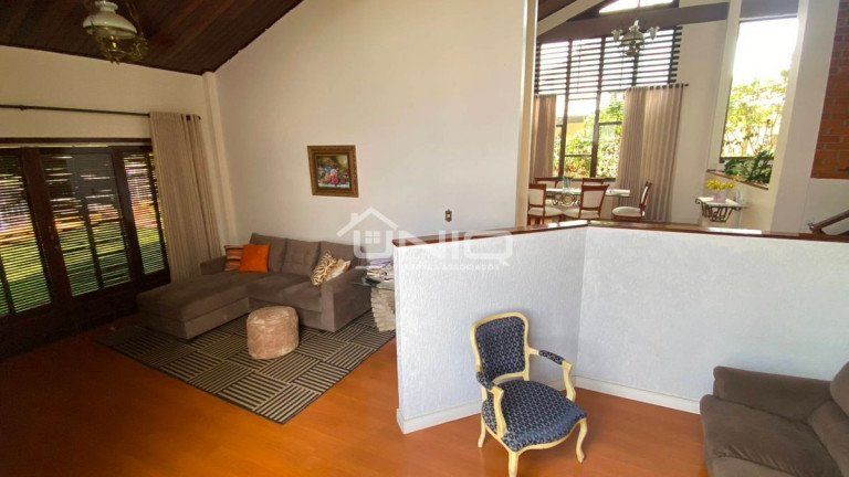 Imagem Casa com 3 Quartos à Venda, 211 m² em Menino Deus - Pato Branco Imagem Casa com 3 Quartos à Venda, 211 m² em Menino Deus - Pato Branco