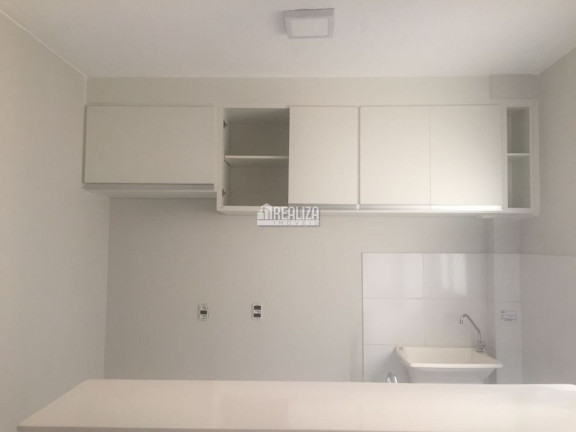 Imagem Apartamento com 2 Quartos para Alugar, 50 m² em Recreio Dos Bandeirantes - Uberaba Imagem Apartamento com 2 Quartos para Alugar, 50 m² em Recreio Dos Bandeirantes - Uberaba
