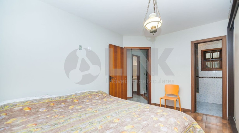 Imagem Casa com 5 Quartos à Venda, 268 m² em Higienópolis - Porto Alegre Imagem Casa com 5 Quartos à Venda, 268 m² em Higienópolis - Porto Alegre