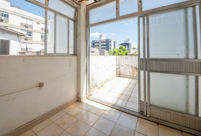 Imagem Casa com 3 Quartos à Venda, 156 m² em Petrópolis - Porto Alegre Imagem Casa com 3 Quartos à Venda, 156 m² em Petrópolis - Porto Alegre