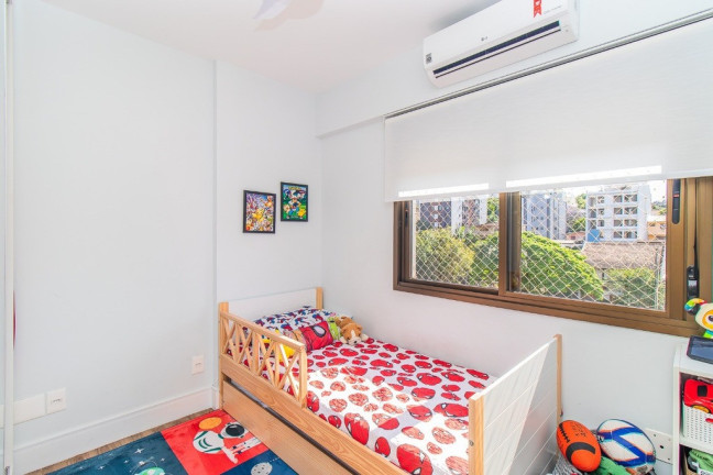 Imagem Imóvel com 2 Quartos à Venda, 79 m² em Higienópolis - Porto Alegre Imagem Imóvel com 2 Quartos à Venda, 79 m² em Higienópolis - Porto Alegre