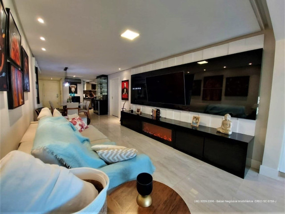 Imagem Apartamento com 3 Quartos à Venda, 248 m² em Agronômica - Florianópolis