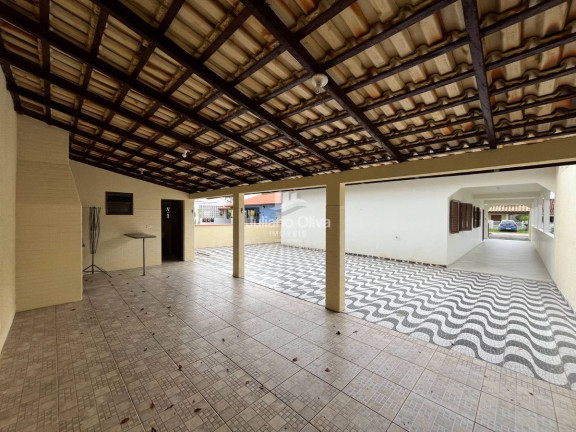 Imagem Casa com 4 Quartos à Venda, 207 m² em Barra Do Sai - Itapoá