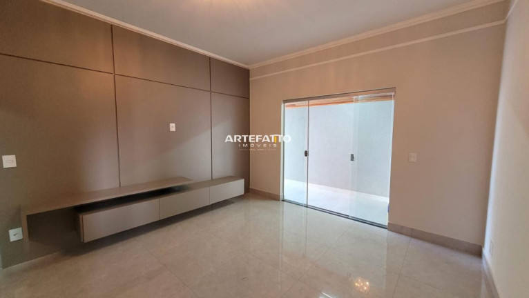 Imagem Casa com 3 Quartos à Venda, 250 m² Imagem Casa com 3 Quartos à Venda, 250 m²