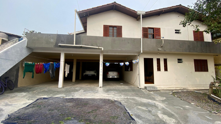 Imagem Casa com 11 Quartos à Venda, 416 m² em Centro - Garopaba
