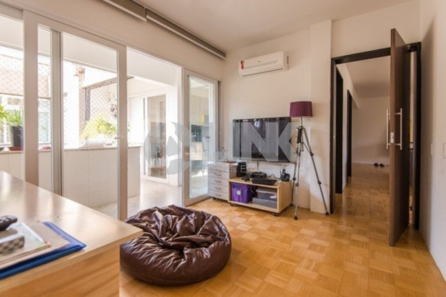 Imagem Apartamento com 3 Quartos à Venda, 166 m² em Moinhos De Vento - Porto Alegre Imagem Apartamento com 3 Quartos à Venda, 166 m² em Moinhos De Vento - Porto Alegre