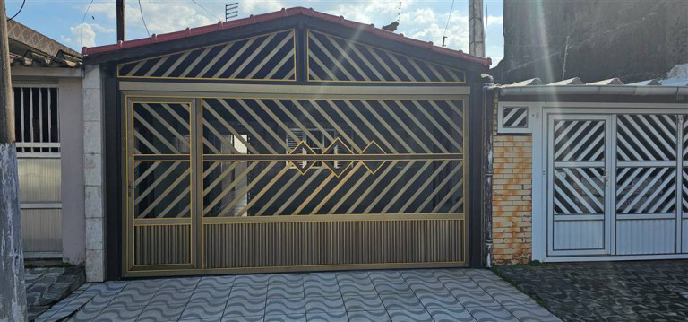 Imagem Casa com 3 Quartos à Venda, 90 m² em Vila Mirim - Praia Grande Imagem Casa com 3 Quartos à Venda, 90 m² em Vila Mirim - Praia Grande