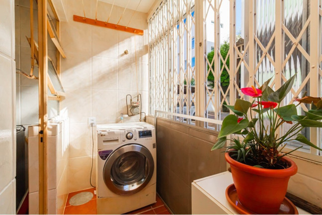 Imagem Imóvel com 2 Quartos à Venda, 67 m² em Teresópolis - Porto Alegre Imagem Imóvel com 2 Quartos à Venda, 67 m² em Teresópolis - Porto Alegre