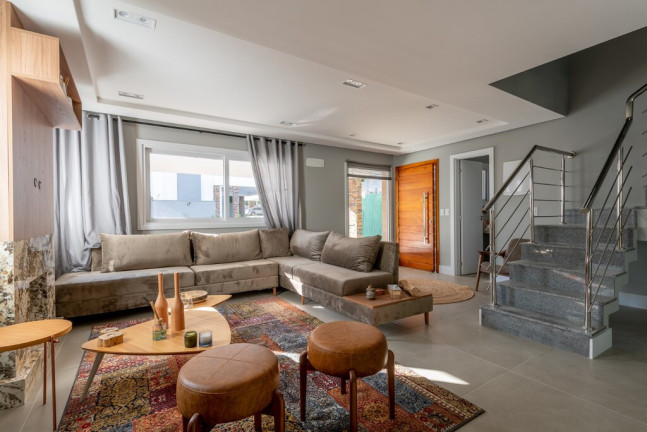 Imagem Casa de Condomínio com 3 Quartos à Venda, 300 m² em Ipanema - Porto Alegre Imagem Casa de Condomínio com 3 Quartos à Venda, 300 m² em Ipanema - Porto Alegre