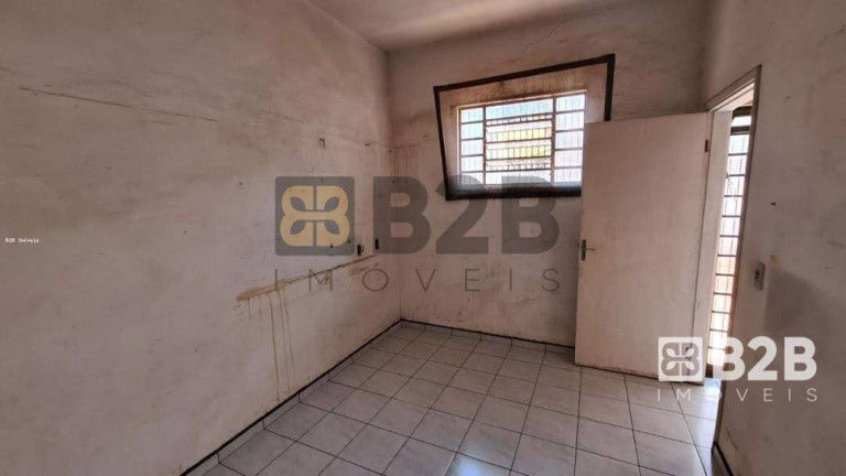 Imagem Casa com 3 Quartos à Venda, 300 m² em Jardim Estoril Iv - Bauru Imagem Casa com 3 Quartos à Venda, 300 m² em Jardim Estoril Iv - Bauru