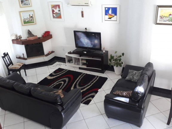 Imagem Casa com 3 Quartos à Venda, 450 m² em Cachoeira Do Bom Jesus - Florianópolis Imagem Casa com 3 Quartos à Venda, 450 m² em Cachoeira Do Bom Jesus - Florianópolis