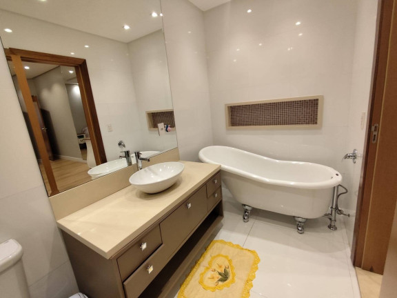 Imagem Casa com 4 Quartos à Venda, 430 m² em Neva - Cascavel Imagem Casa com 4 Quartos à Venda, 430 m² em Neva - Cascavel