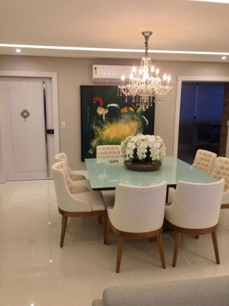 Imagem Imóvel com 4 Quartos à Venda, 200 m² em Umarizal - Belém Imagem Imóvel com 4 Quartos à Venda, 200 m² em Umarizal - Belém