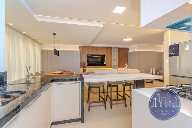 Imagem Apartamento com 3 Quartos à Venda, 129 m² em Centro - Balneário Camboriú Imagem Apartamento com 3 Quartos à Venda, 129 m² em Centro - Balneário Camboriú