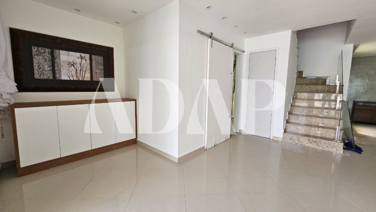Imagem Casa com 3 Quartos à Venda, 220 m² em Vargem Pequena - Rio De Janeiro