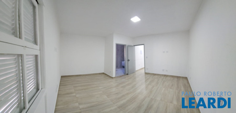 Imagem Casa com 3 Quartos à Venda, 264 m² em Vila Curuçá - Santo André Imagem Casa com 3 Quartos à Venda, 264 m² em Vila Curuçá - Santo André