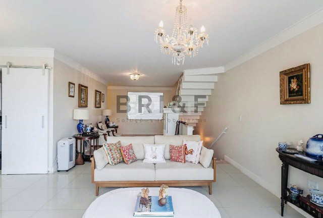 Imagem Casa com 4 Quartos à Venda, 260 m² em Brooklin - São Paulo Imagem Casa com 4 Quartos à Venda, 260 m² em Brooklin - São Paulo