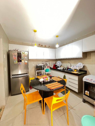 Imagem Casa com 4 Quartos à Venda, 140 m² em Urucunema - Eusébio Imagem Casa com 4 Quartos à Venda, 140 m² em Urucunema - Eusébio