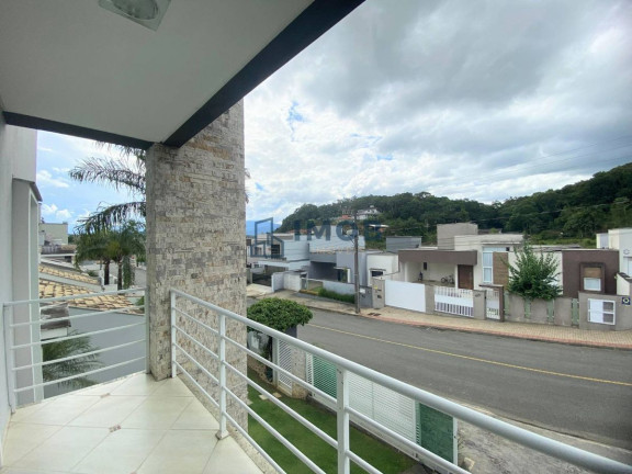 Imagem Casa com 4 Quartos à Venda, 230 m² em Amizade - Jaraguá Do Sul