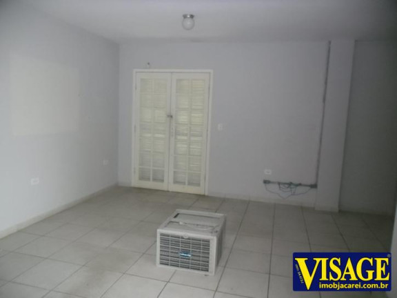 Imagem Casa com 3 Quartos à Venda, em Centro - Jacareí Imagem Casa com 3 Quartos à Venda, em Centro - Jacareí
