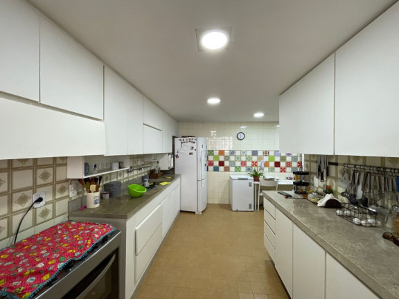 Imagem Apartamento com 4 Quartos à Venda, 159 m² em Ingá - Niterói