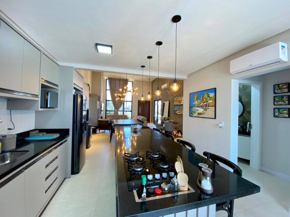 Imagem Casa com 3 Quartos à Venda, em Xangri-lá Imagem Casa com 3 Quartos à Venda, em Xangri-lá